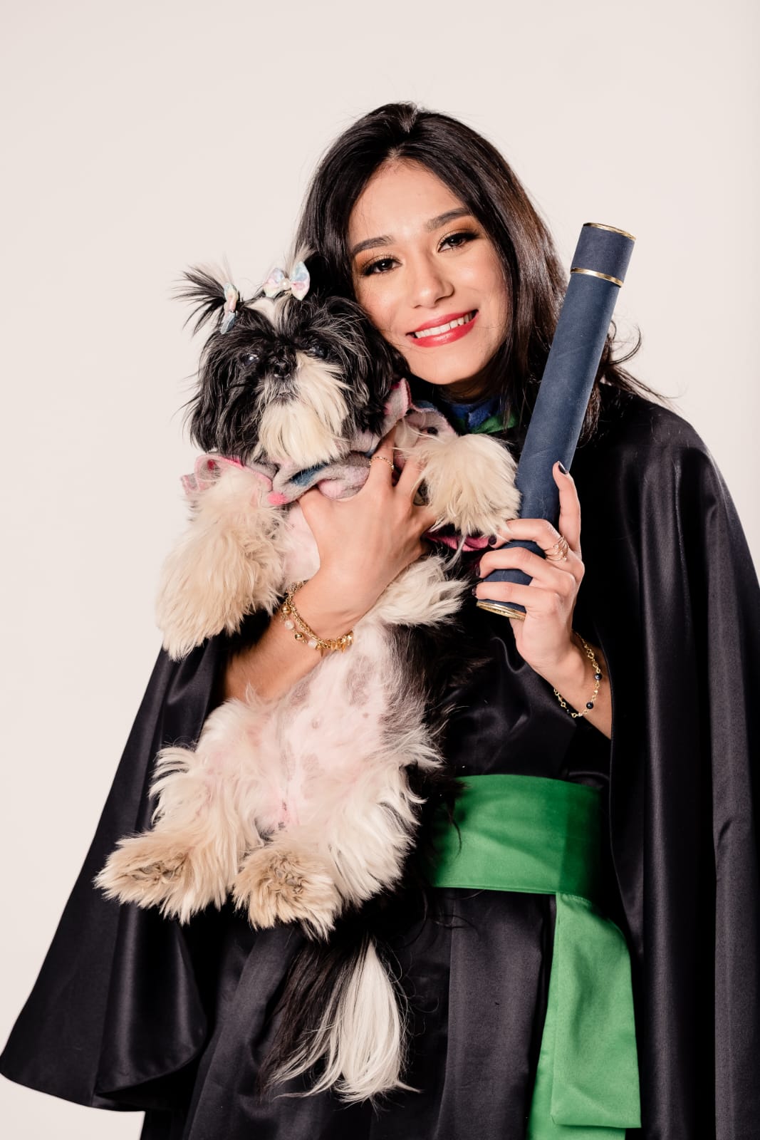 Dra. Adryele em sua formatura em Medicina Veterinária